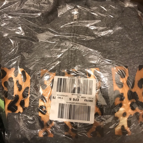 🚫FINAL💕VS PINK PERFECT QUARTER ZIP LEOPARD GREY - Picture 6 of 8